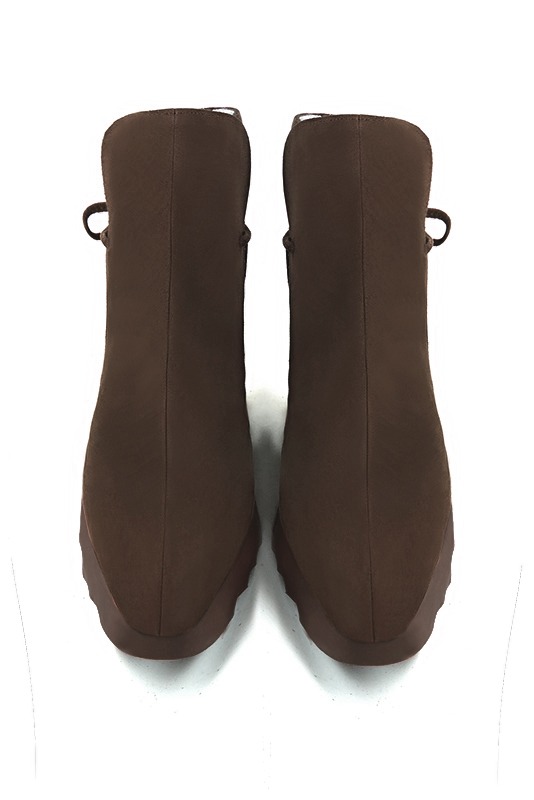 Chocolate brown women's ankle boots with laces at the back. Square toe. Low rubber soles. Top view - Florence KOOIJMAN